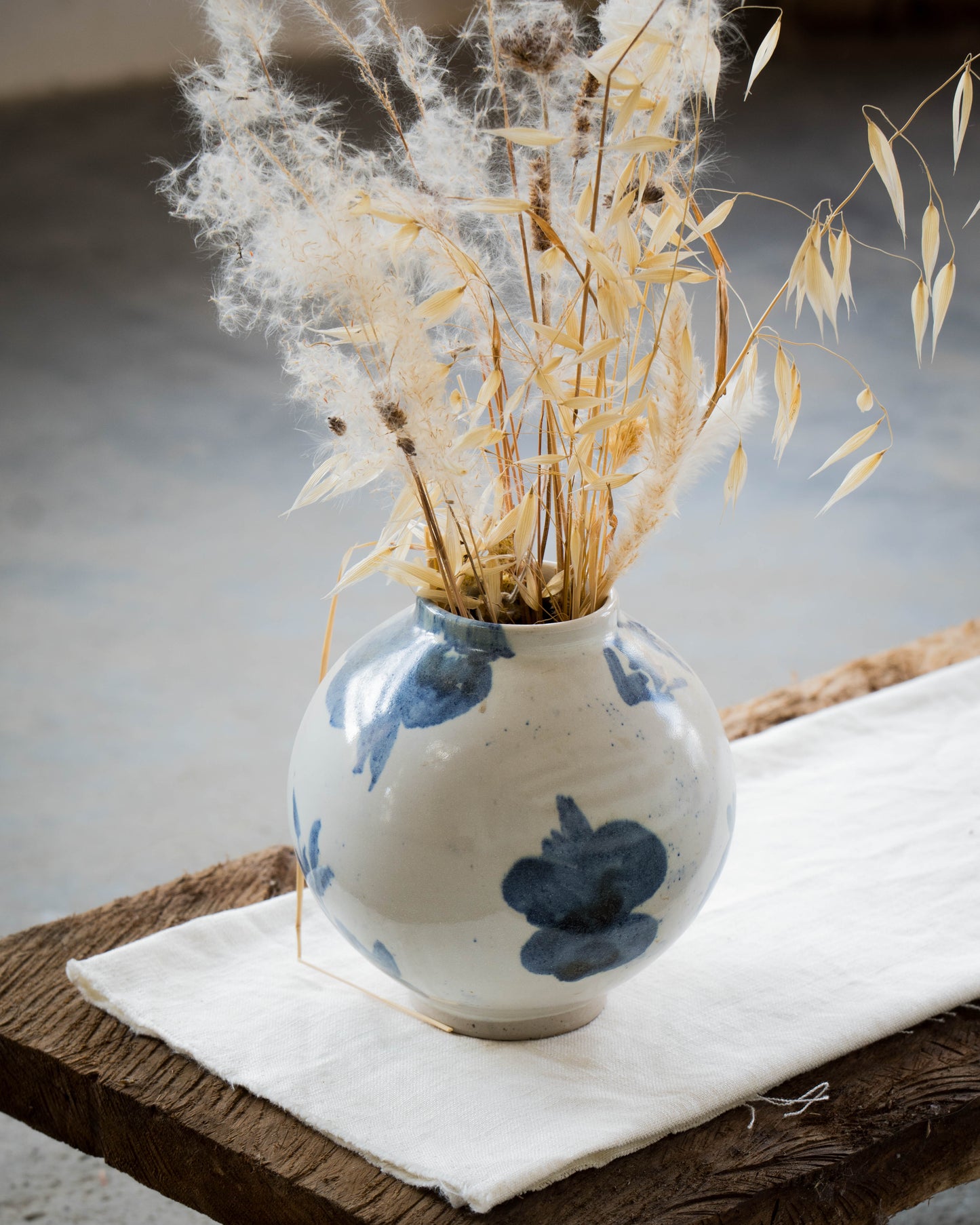 Satin White Moon Jar | M