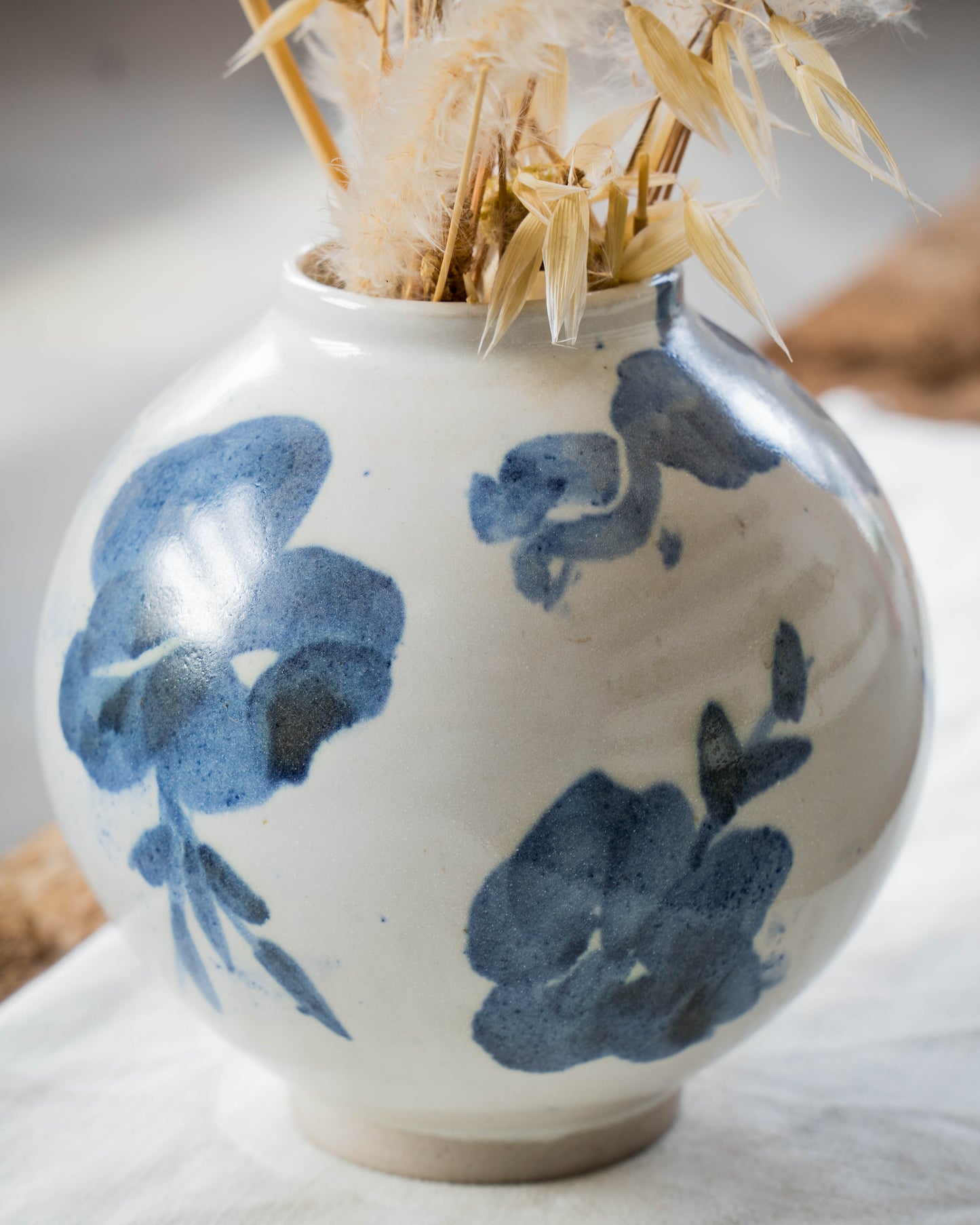 Satin White Moon Jar | M