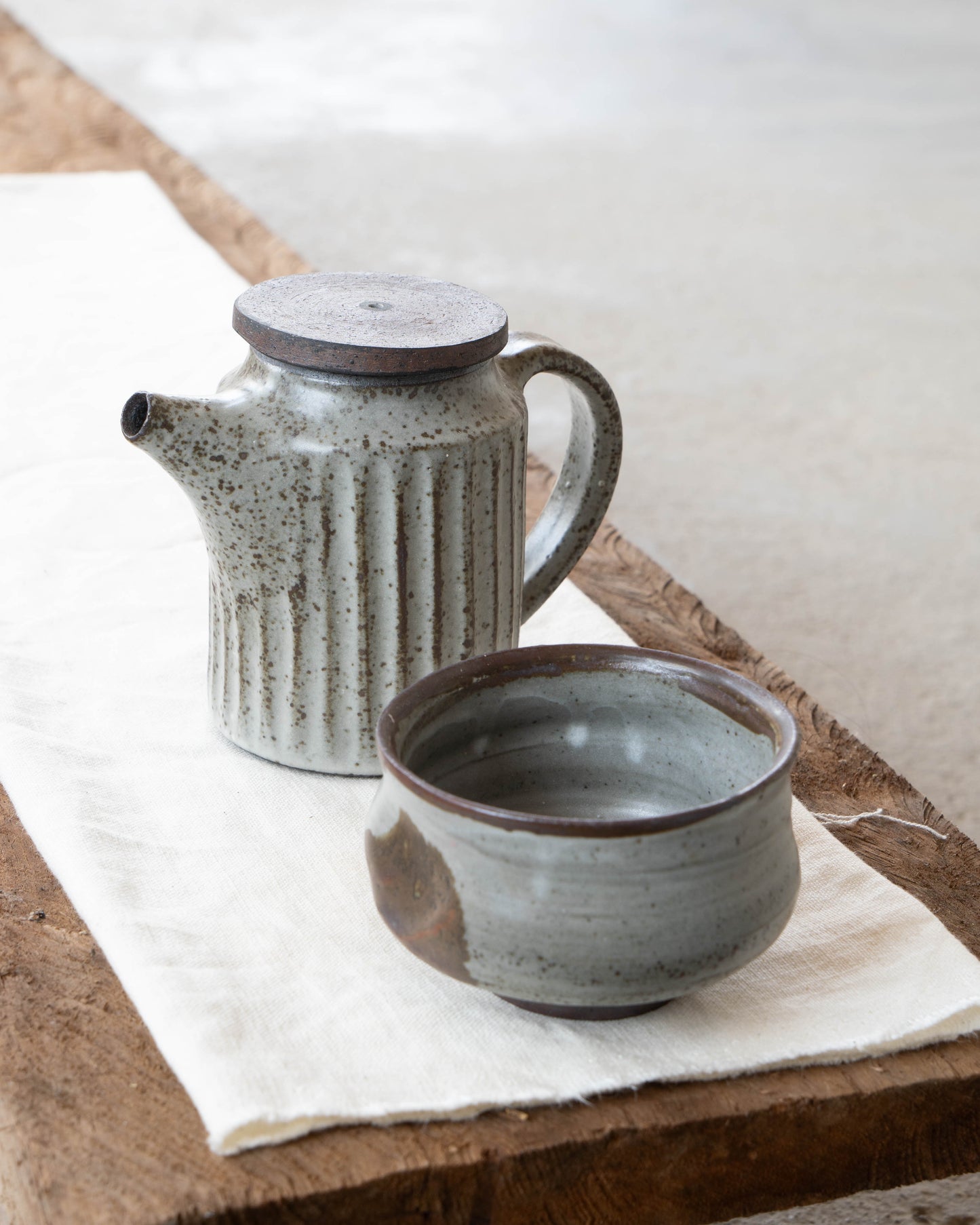 Storm Gray Teapot | L