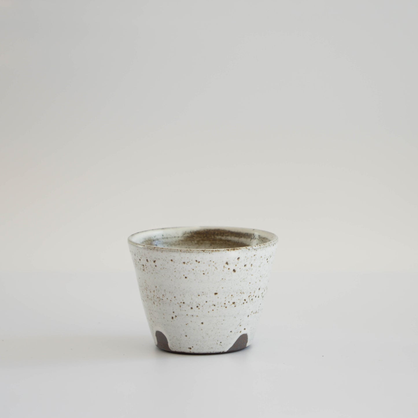 Stone White Yunomi | M