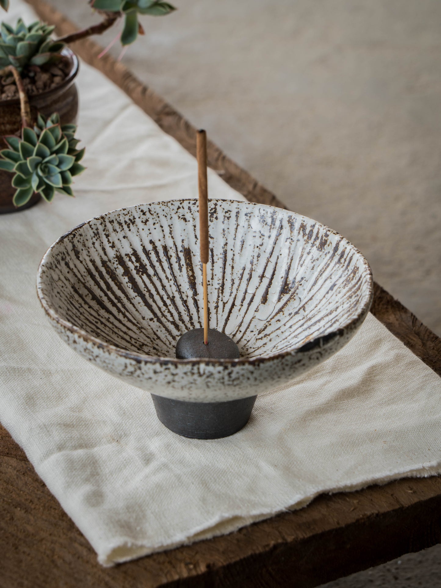 Stone White Incense Bowl | M