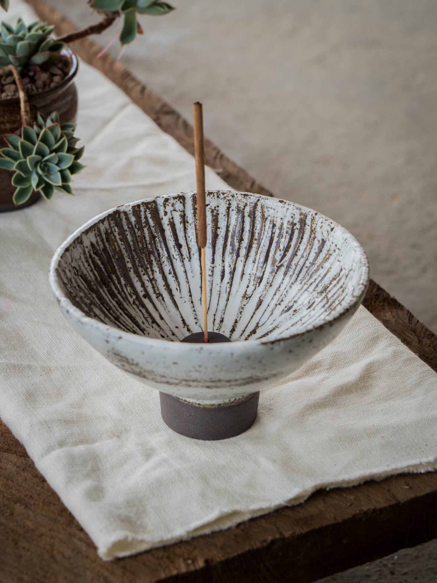 Stone White Incense Bowl | M