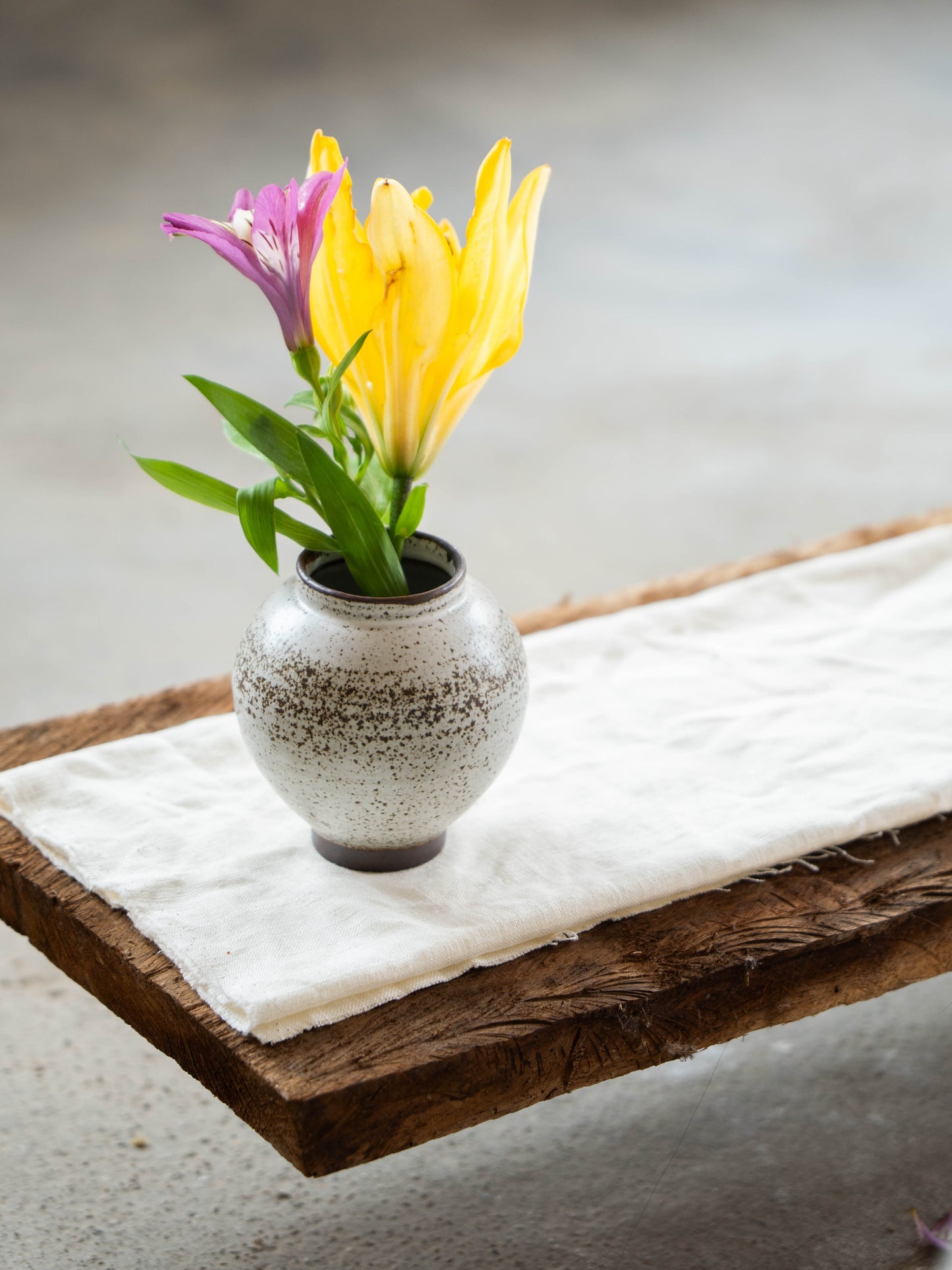 Stone White Moon Jar | S