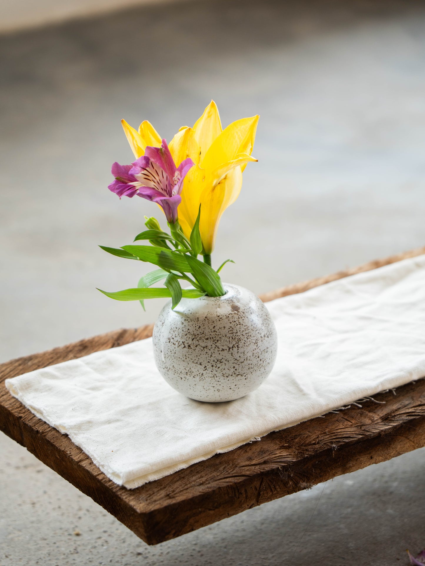 Stone White Bud Vase | S