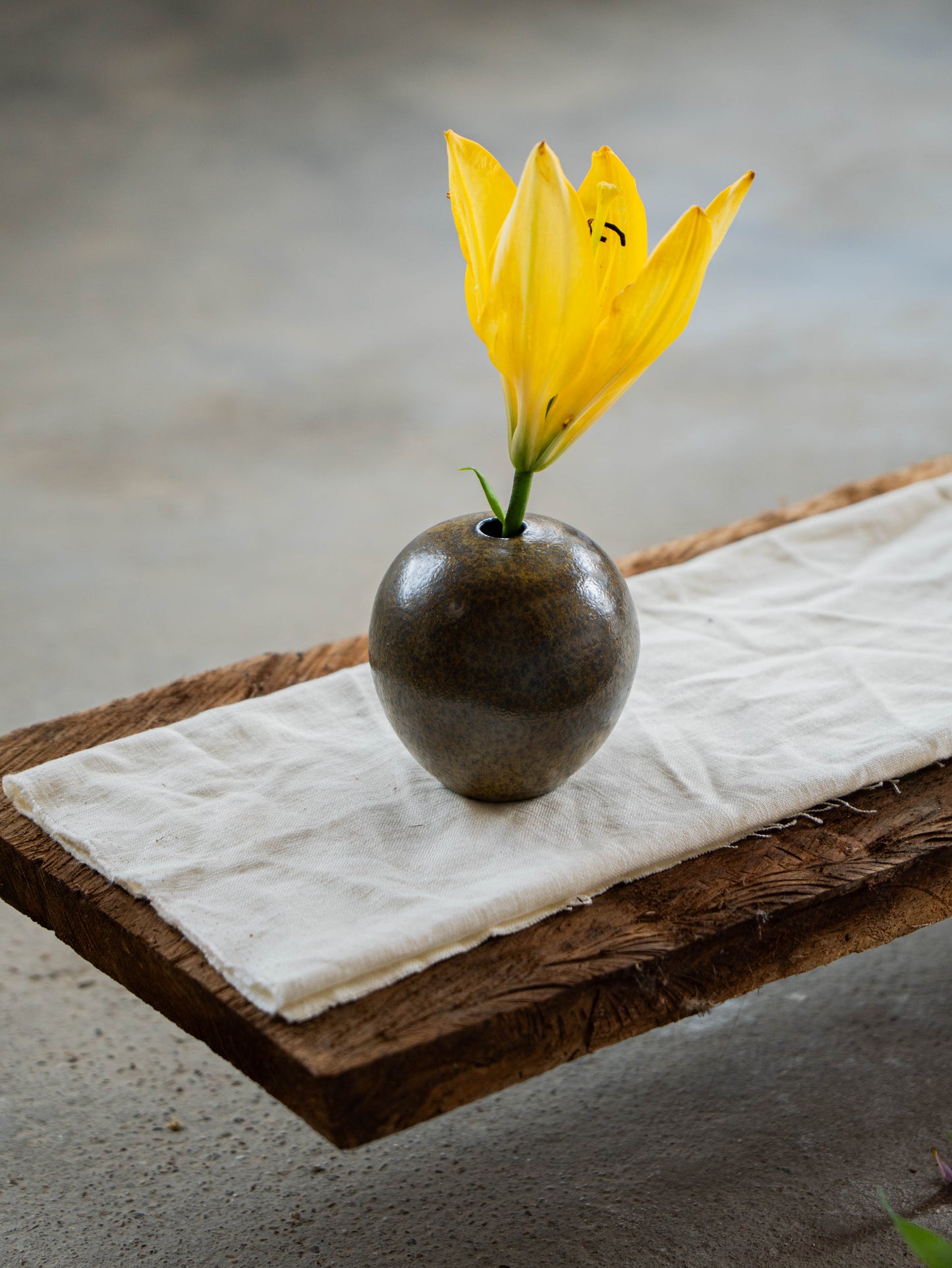 Moss Ash Bud Vase | S