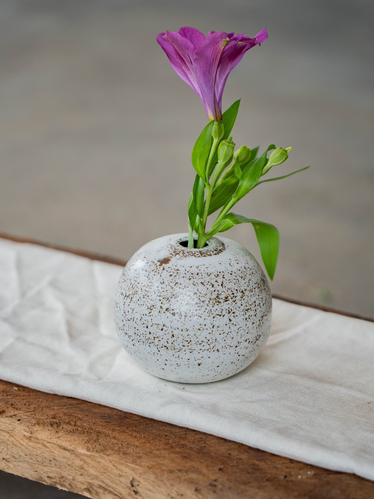 Stone White Bud Vase | S