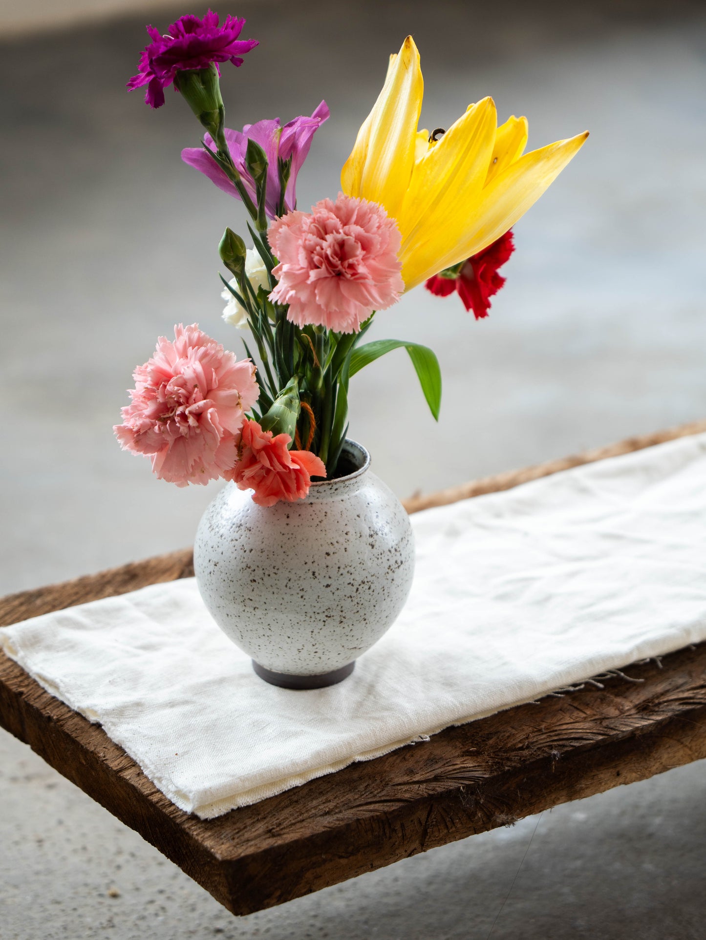 Stone White Moon Jar | S