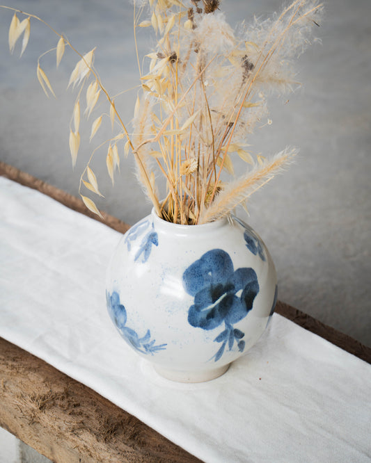 Satin White Moon Jar | M