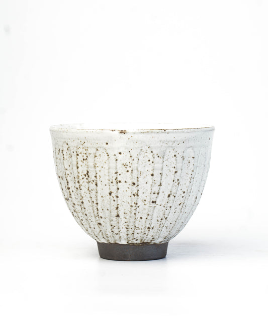 Stone White Yunomi | M