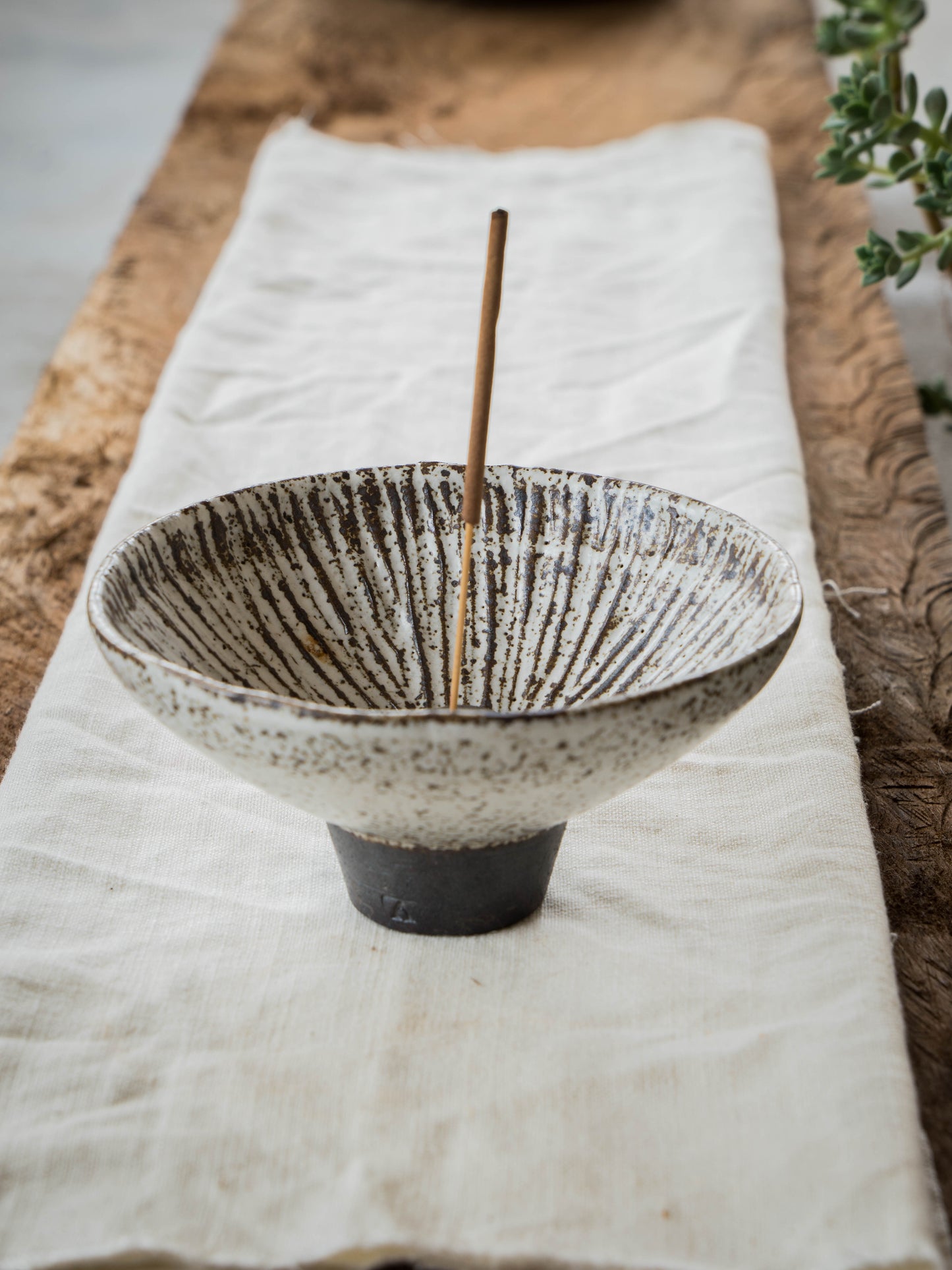 Stone White Incense Bowl | M